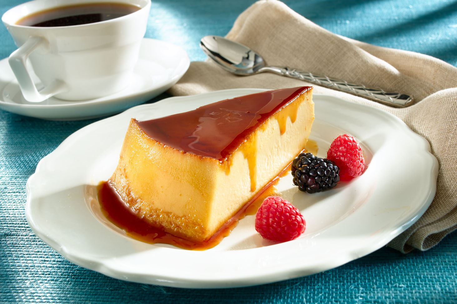 Flan de Queso – Caramel-Topped Cream Cheese Custard