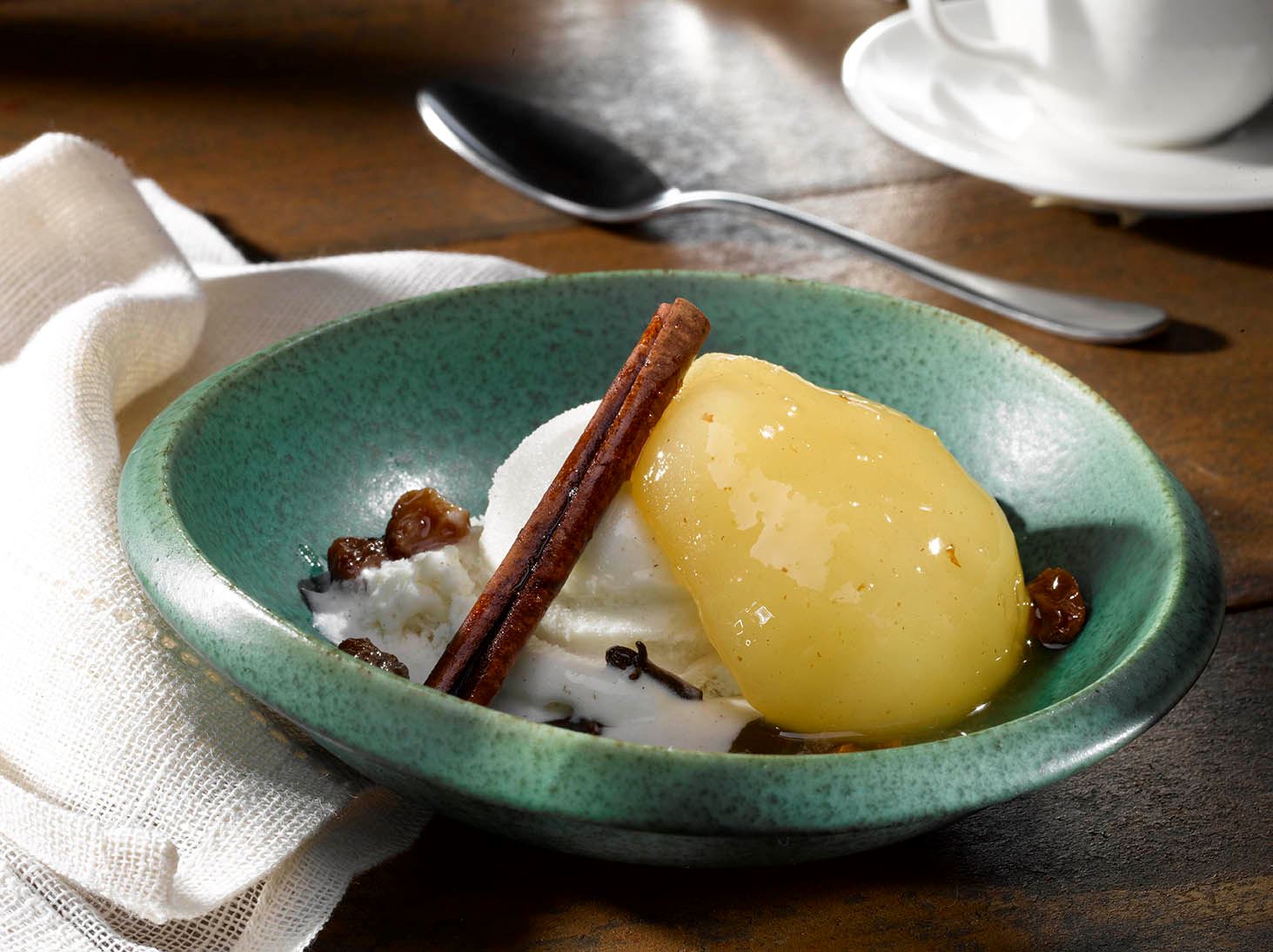 MyPlate Poached Pears with Cinnamon and Vanilla 