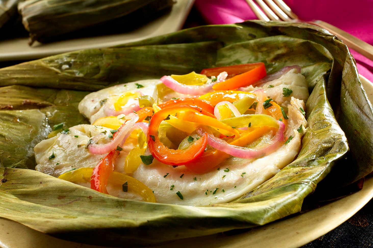 Tilapia Horneada en Hoja de Plátano