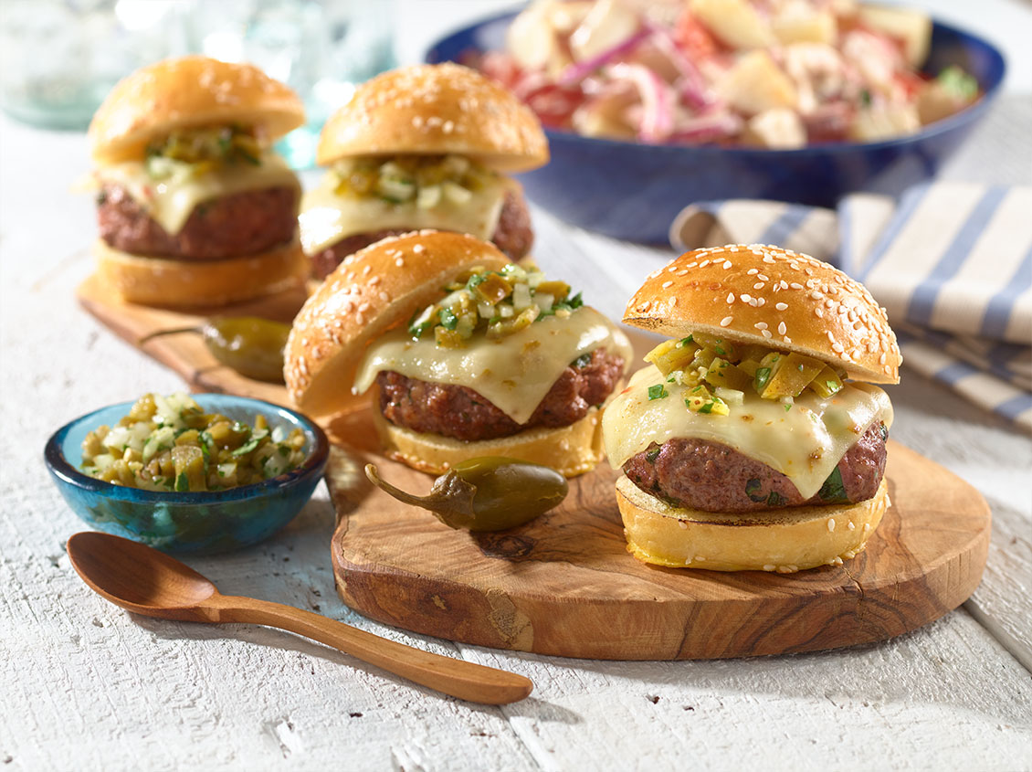 Mini Hamburguesas Latinas con Jalapeño