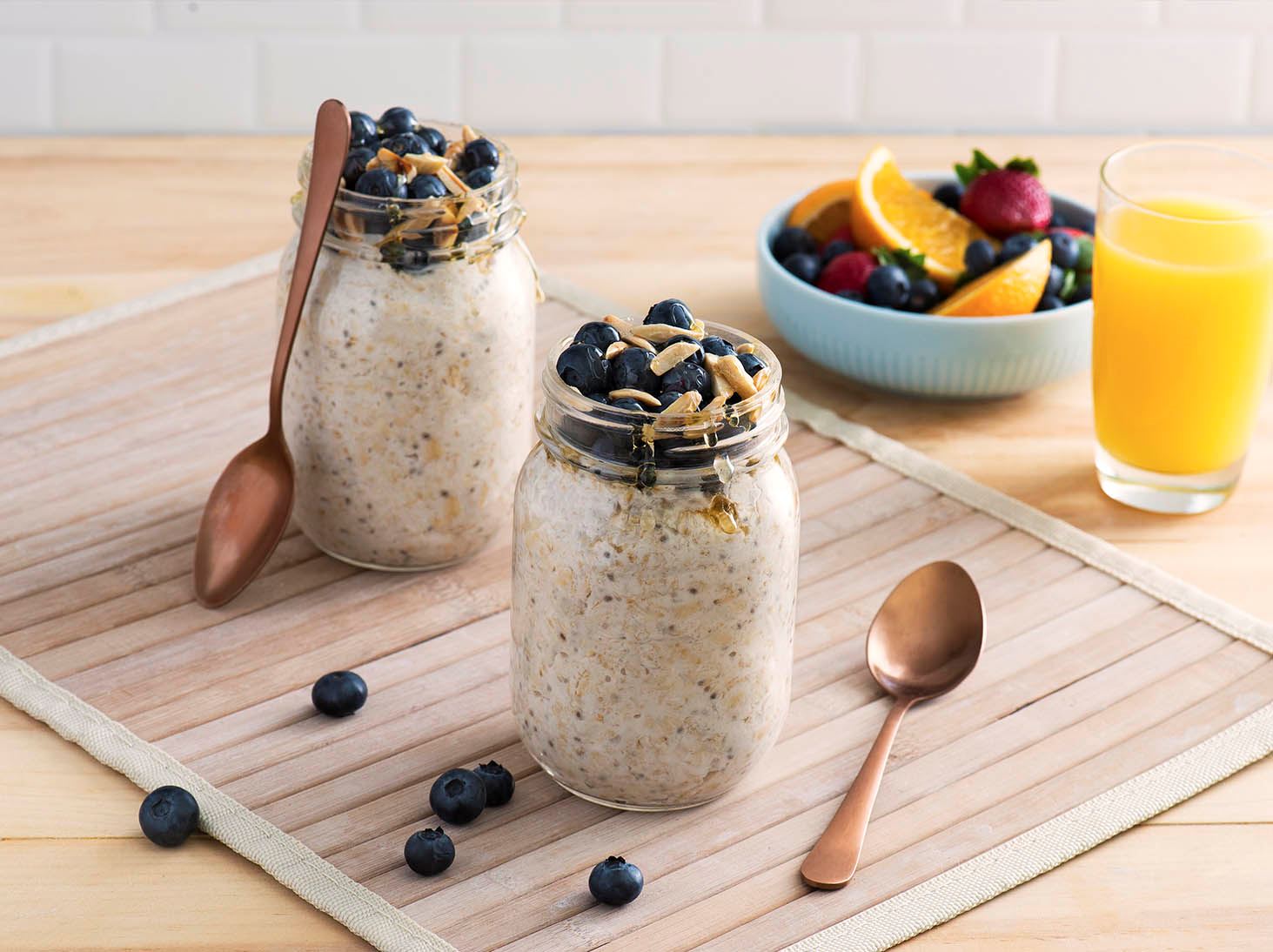 Overnight Oats with Coconut Milk and Chia Seeds