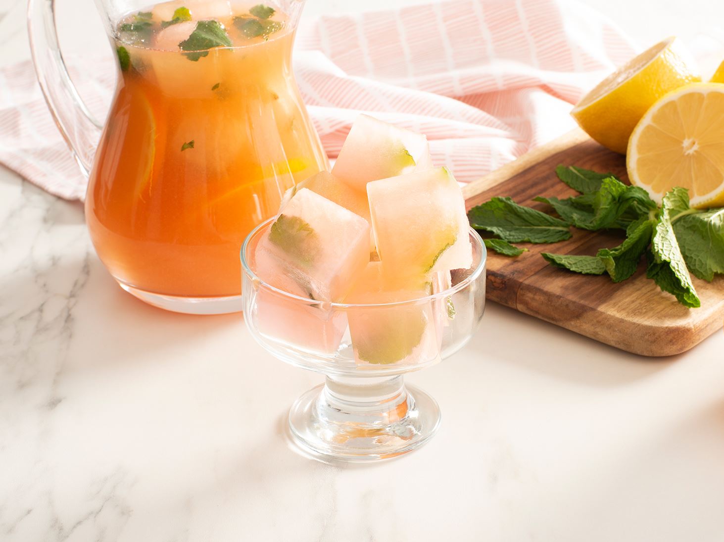 Cubitos de Hielo Afrutados con Agua de Coco