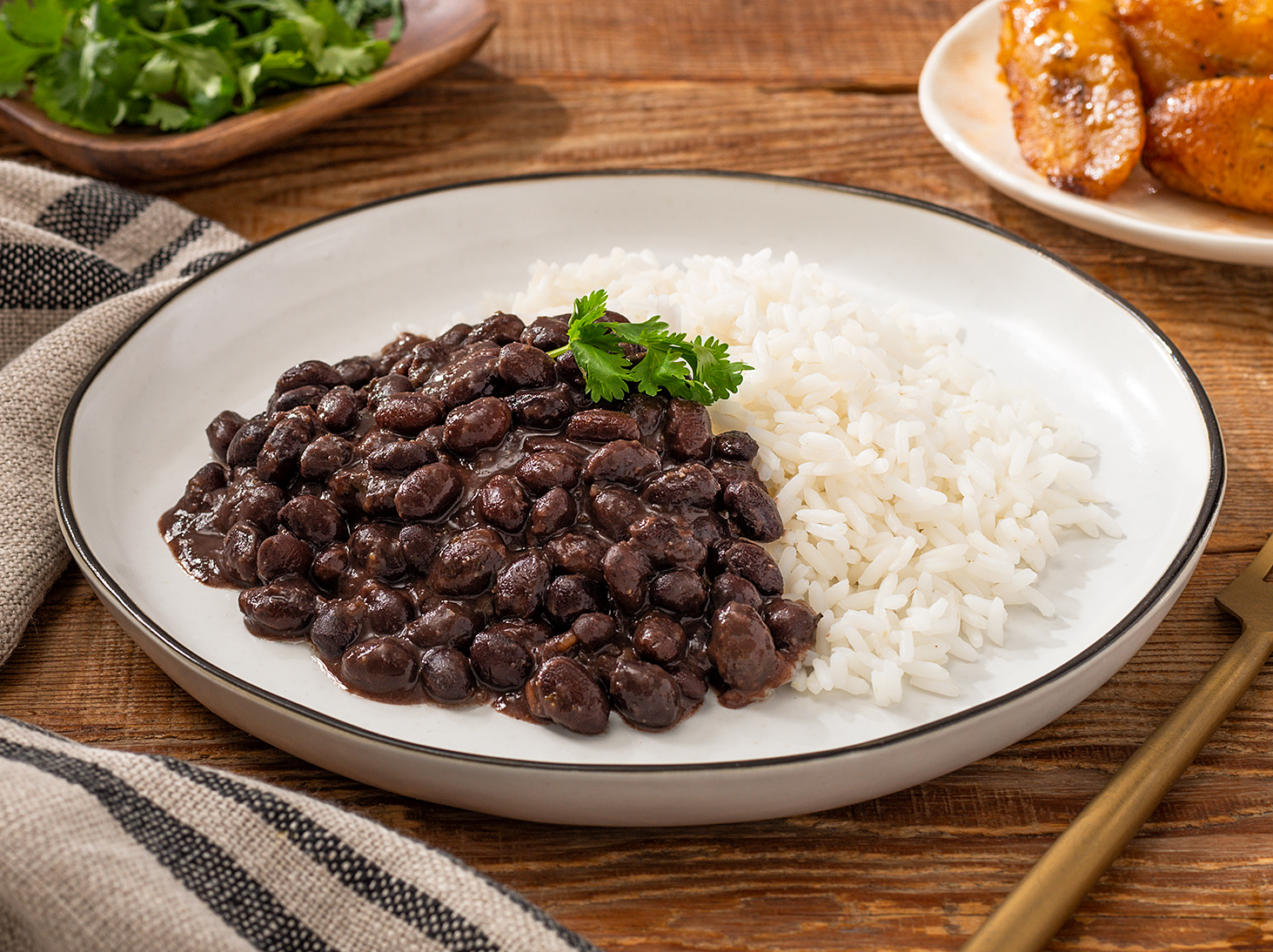 Arroz Clásico con Frijoles Negros