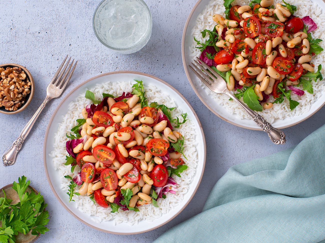 Arroz con Ensalada de Alubias y Tomates